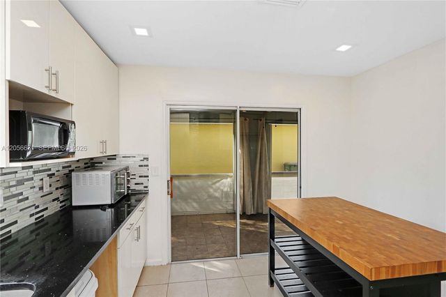 527 SE 21st Dr, Homestead, FL 33033