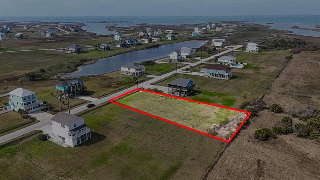 18047 Shaman Drive, Galveston, TX 77554