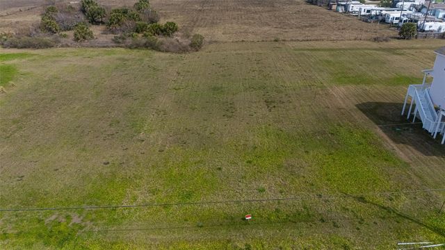 18047 Shaman Drive, Galveston, TX 77554