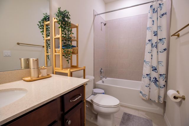 4601 E Pinehurst Trl Trail E, Oakland Park, FL 33309