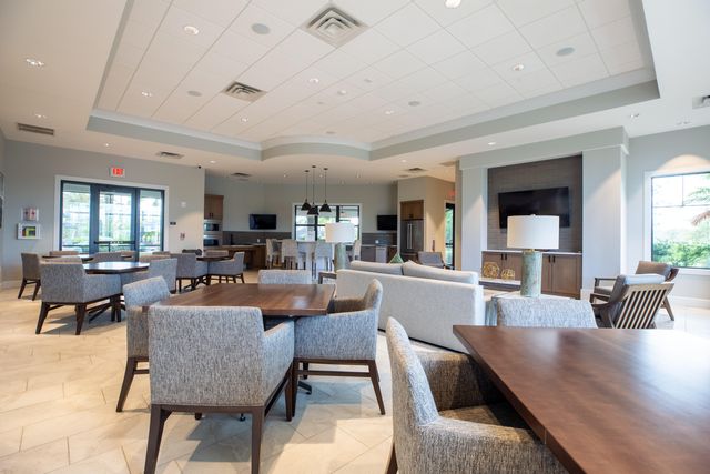 4601 E Pinehurst Trl Trail E, Oakland Park, FL 33309