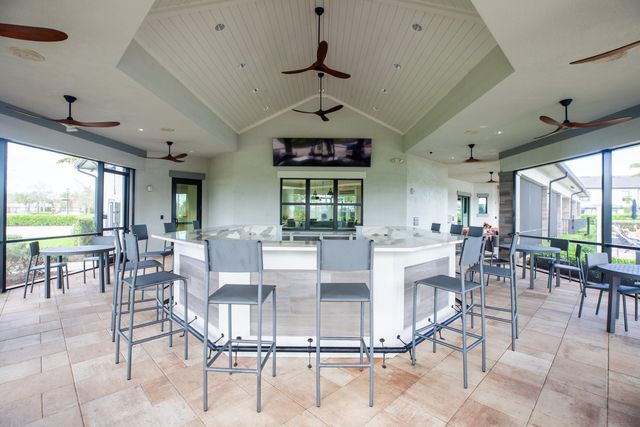 4601 E Pinehurst Trl Trail E, Oakland Park, FL 33309