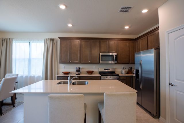 4601 E Pinehurst Trl Trail E, Oakland Park, FL 33309