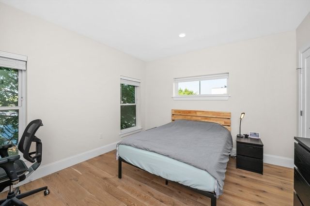 27 Ward St 302, Boston, MA 02127