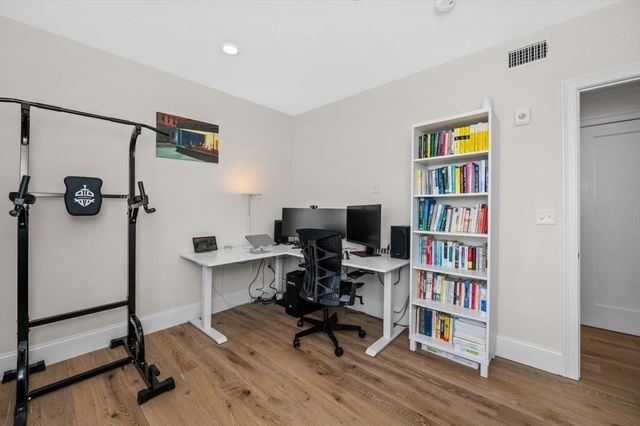 27 Ward St 302, Boston, MA 02127
