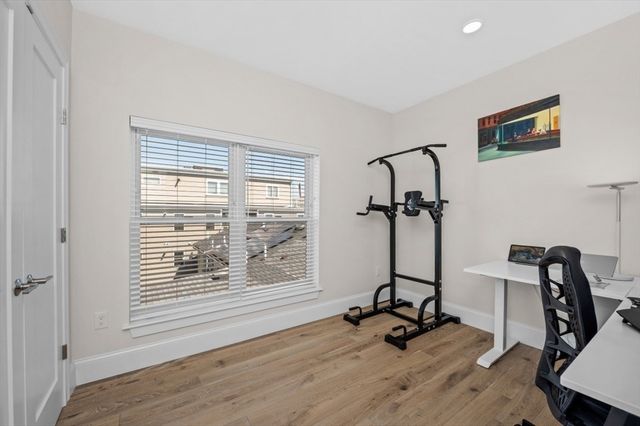 27 Ward St 302, Boston, MA 02127