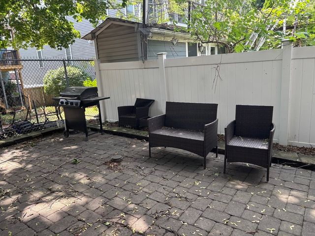27 Ward St 302, Boston, MA 02127