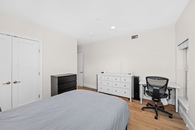 27 Ward St 302, Boston, MA 02127