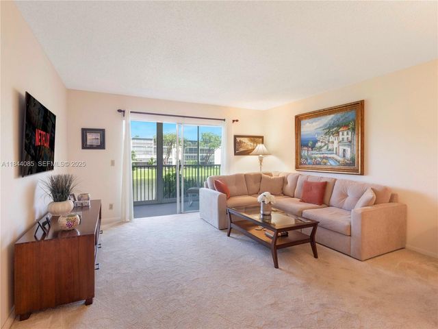 14360 Strathmore Lane 203, Delray Beach, FL 33446