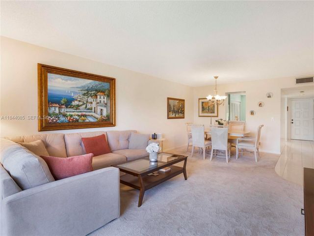 14360 Strathmore Lane 203, Delray Beach, FL 33446