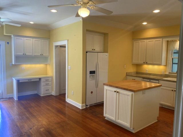 705 W Main St, Kerrville, TX 78028