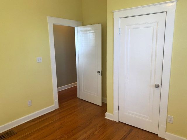 705 W Main St, Kerrville, TX 78028