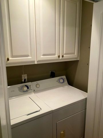 705 W Main St, Kerrville, TX 78028
