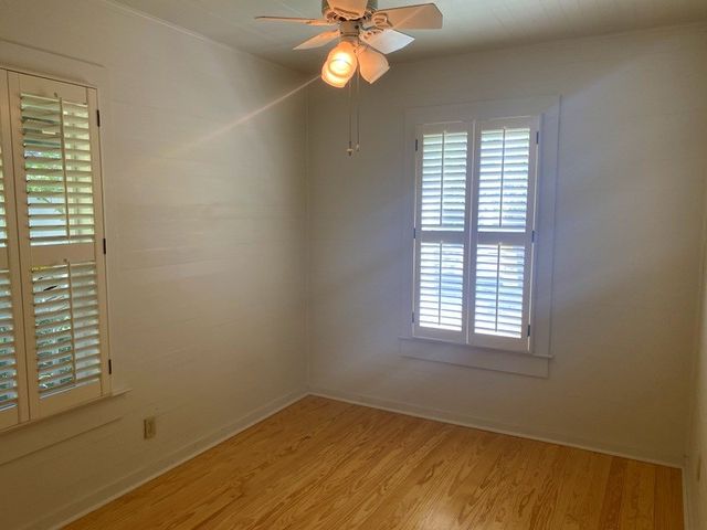 705 W Main St, Kerrville, TX 78028