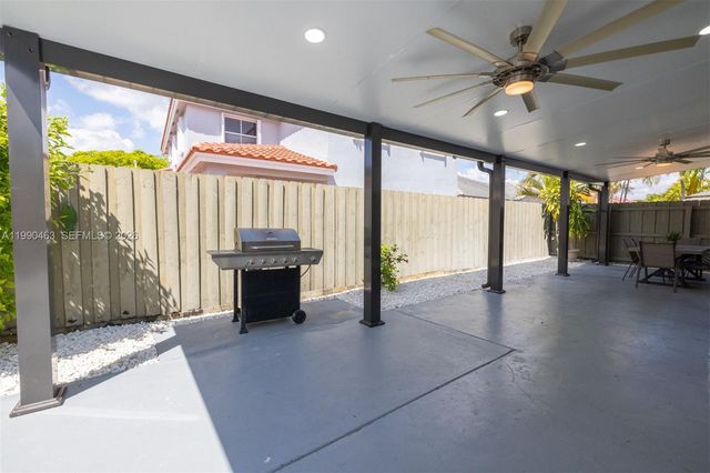 8172 SW 163rd Ct, Miami, FL 33193