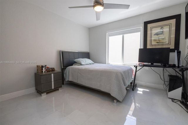 8172 SW 163rd Ct, Miami, FL 33193