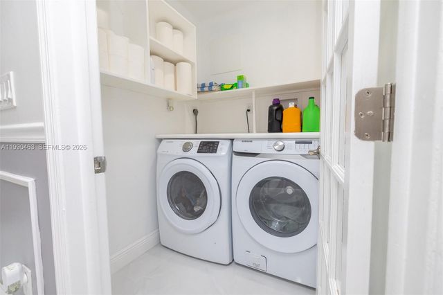 8172 SW 163rd Ct, Miami, FL 33193