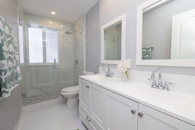 8172 SW 163rd Ct, Miami, FL 33193