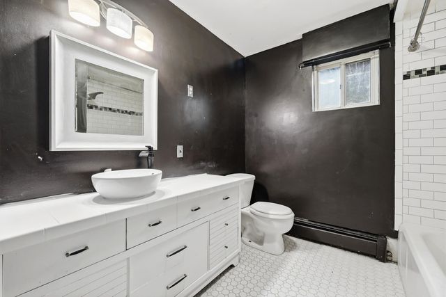 1754 2nd Street, Milton, WV 25541