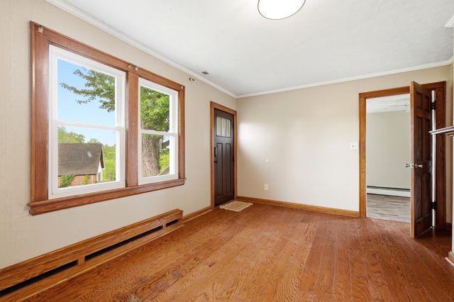 1754 2nd Street, Milton, WV 25541