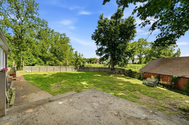 1754 2nd Street, Milton, WV 25541