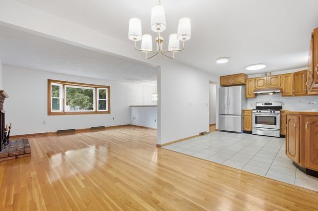 32 Westwood Street, Burlington, MA 01803