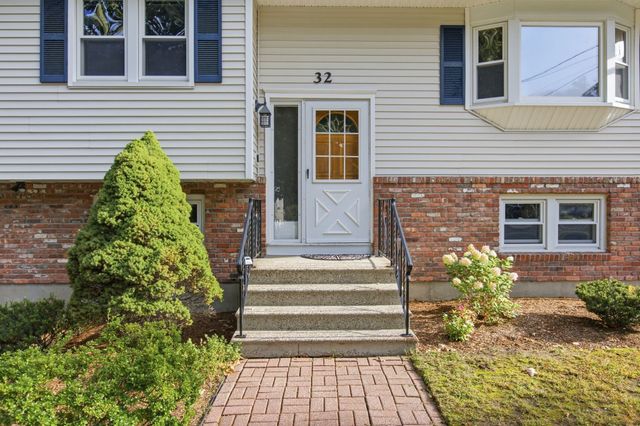 32 Westwood Street, Burlington, MA 01803