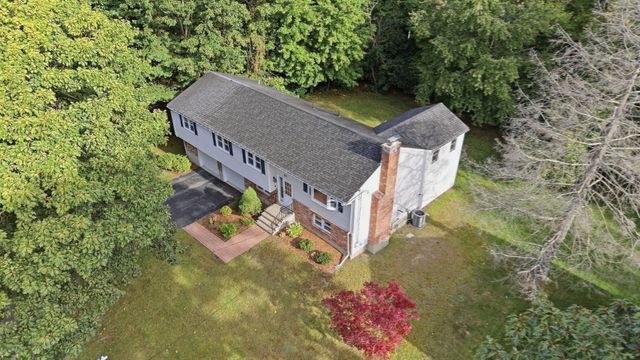 32 Westwood Street, Burlington, MA 01803