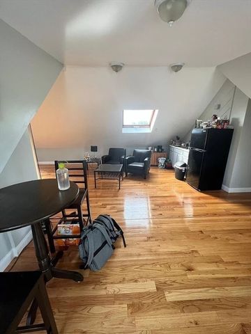 20 Kenton 4, Boston, MA 02130