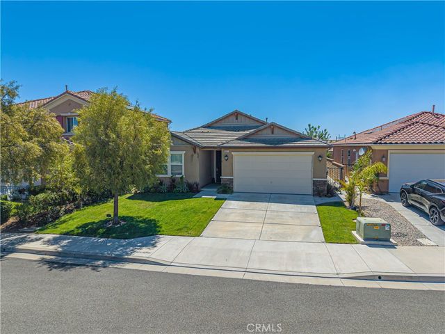 20311 Amorette Court, Saugus, CA 91350
