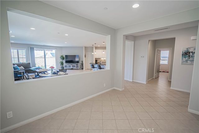 20311 Amorette Court, Saugus, CA 91350