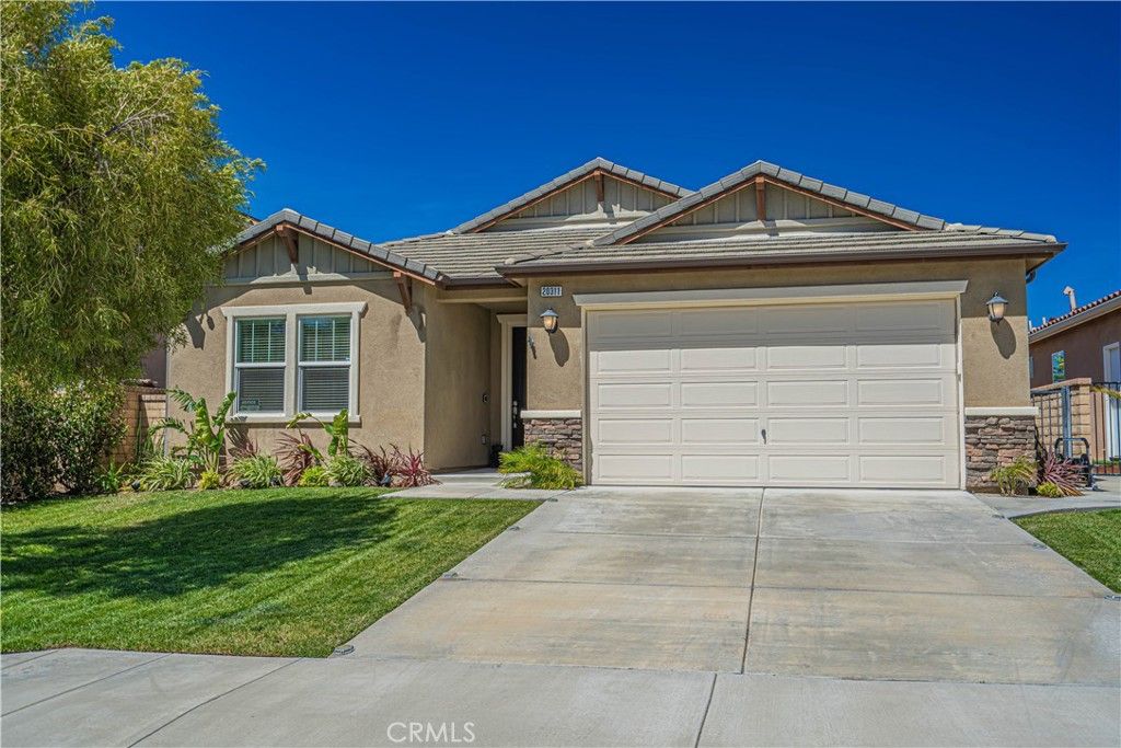 20311 Amorette Court, Saugus, CA 91350