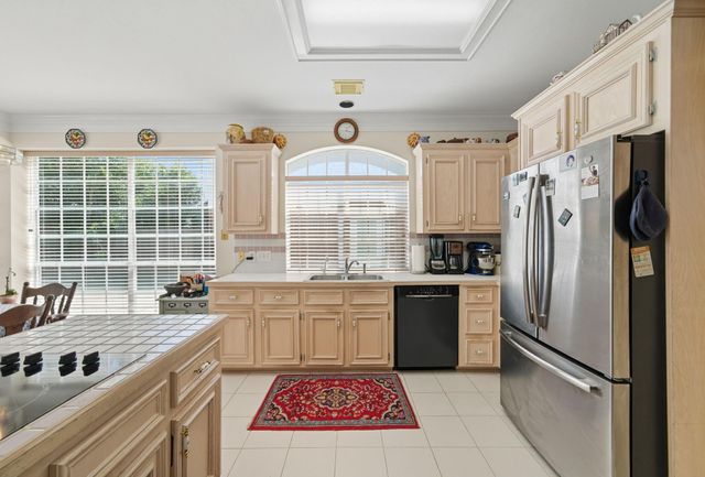 4907 Cambridge Street, Sugar Land, TX 77479