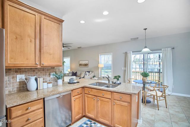 3008 Knottsberry Way, Apex, NC 27539