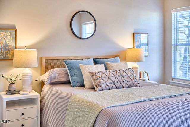 3008 Knottsberry Way, Apex, NC 27539