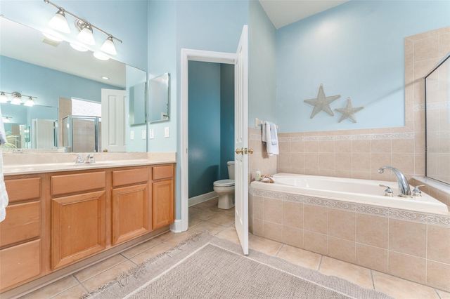 15211 MERLINGLEN PLACE, Lithia, FL 33547