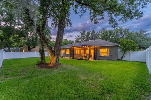 15211 MERLINGLEN PLACE, Lithia, FL 33547