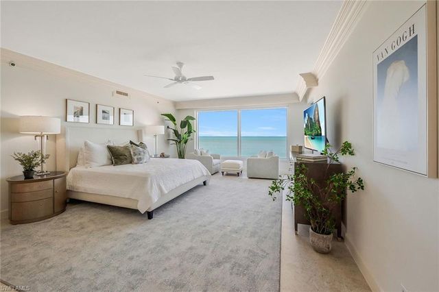 10 Seagate DR 6N, Naples, FL 34103