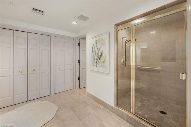 10 Seagate DR 6N, Naples, FL 34103