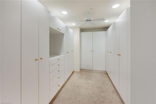 10 Seagate DR 6N, Naples, FL 34103