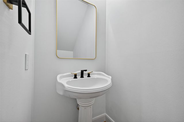 28 Riva Row, Spring, TX 77380