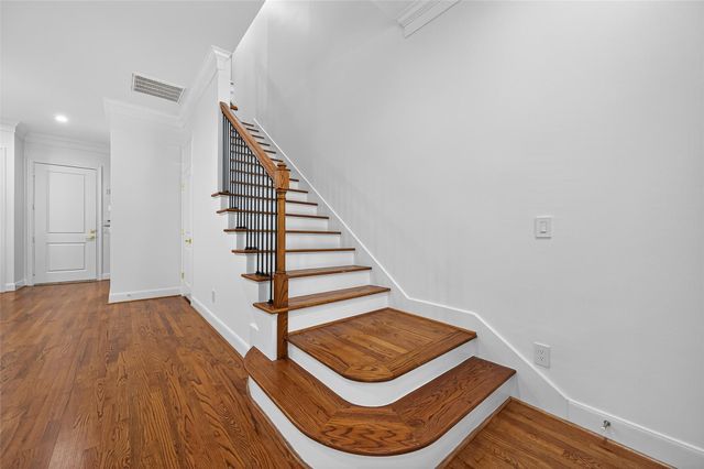 28 Riva Row, Spring, TX 77380