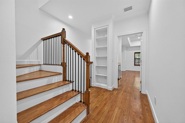 28 Riva Row, Spring, TX 77380