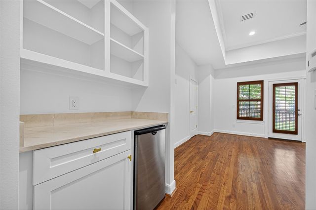 28 Riva Row, Spring, TX 77380