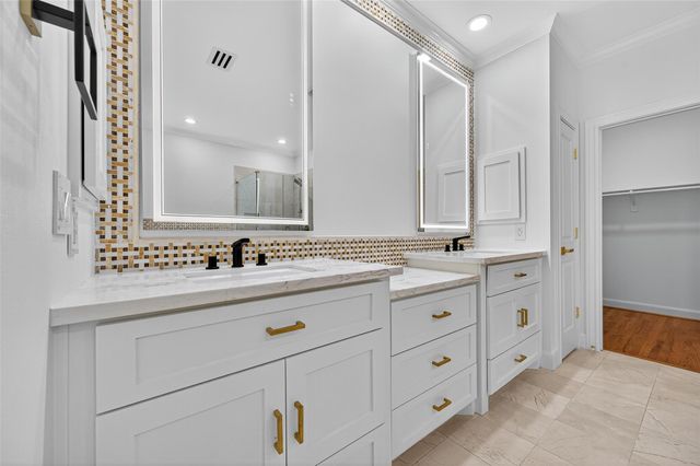 28 Riva Row, Spring, TX 77380