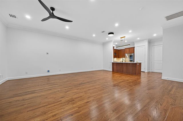 28 Riva Row, Spring, TX 77380