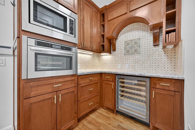 28 Riva Row, Spring, TX 77380