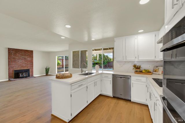 143 Primrose Ln, Vallejo, CA 94591