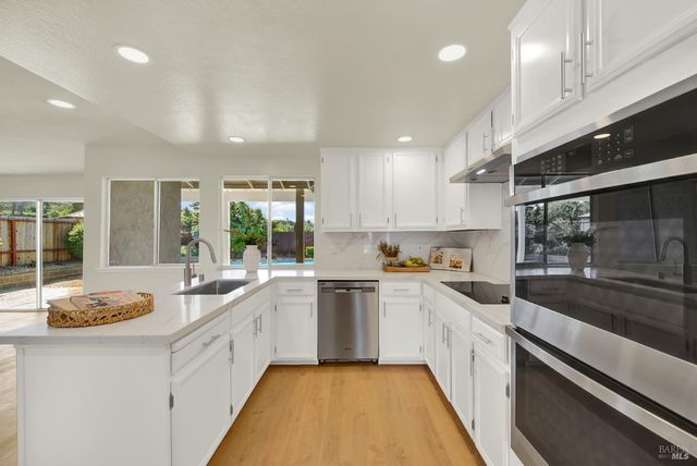 143 Primrose Ln, Vallejo, CA 94591