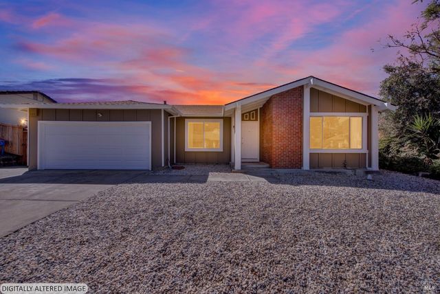 143 Primrose Ln, Vallejo, CA 94591